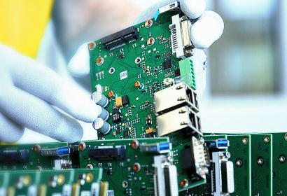 Advanced electronics manufacturing process with precision assembly and quality control